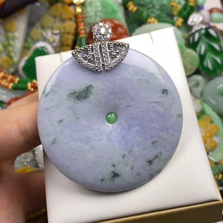 翡翠未镶嵌吊坠(赠链)