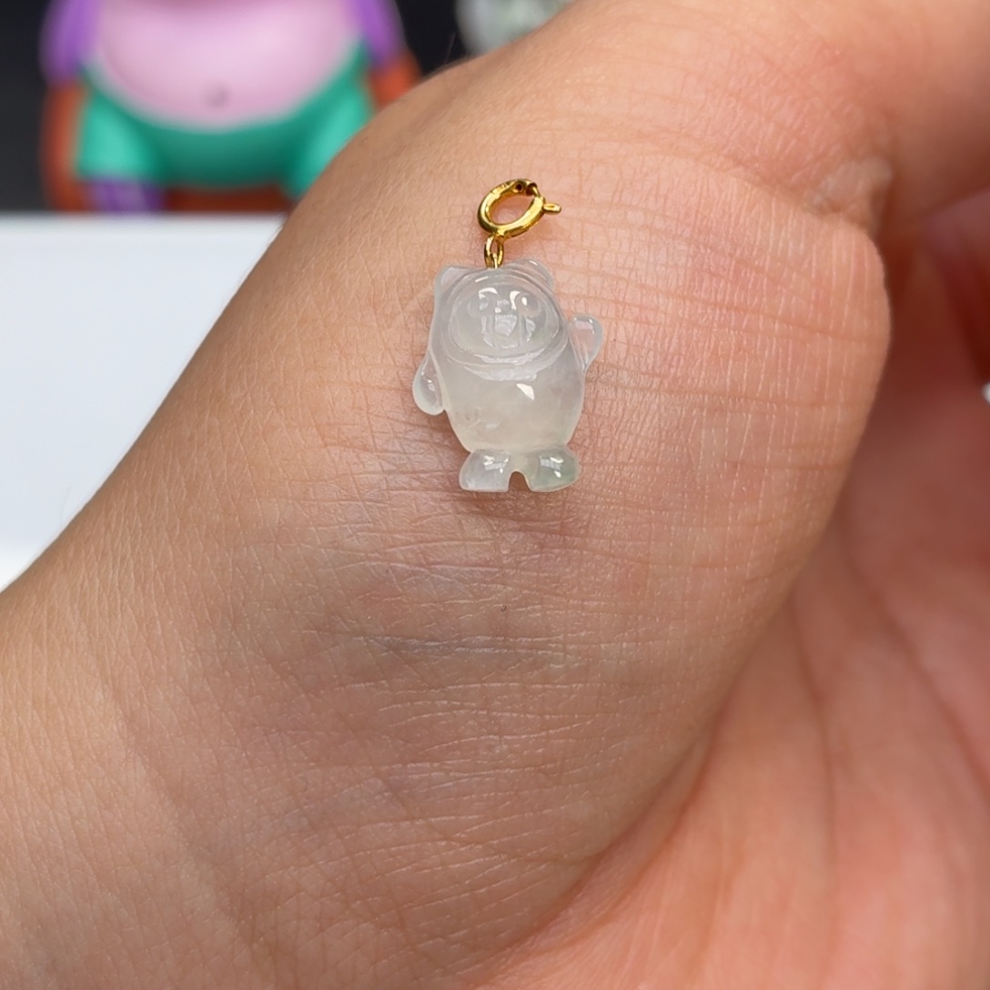 翡翠18K金镶嵌颈饰顿顿小熊