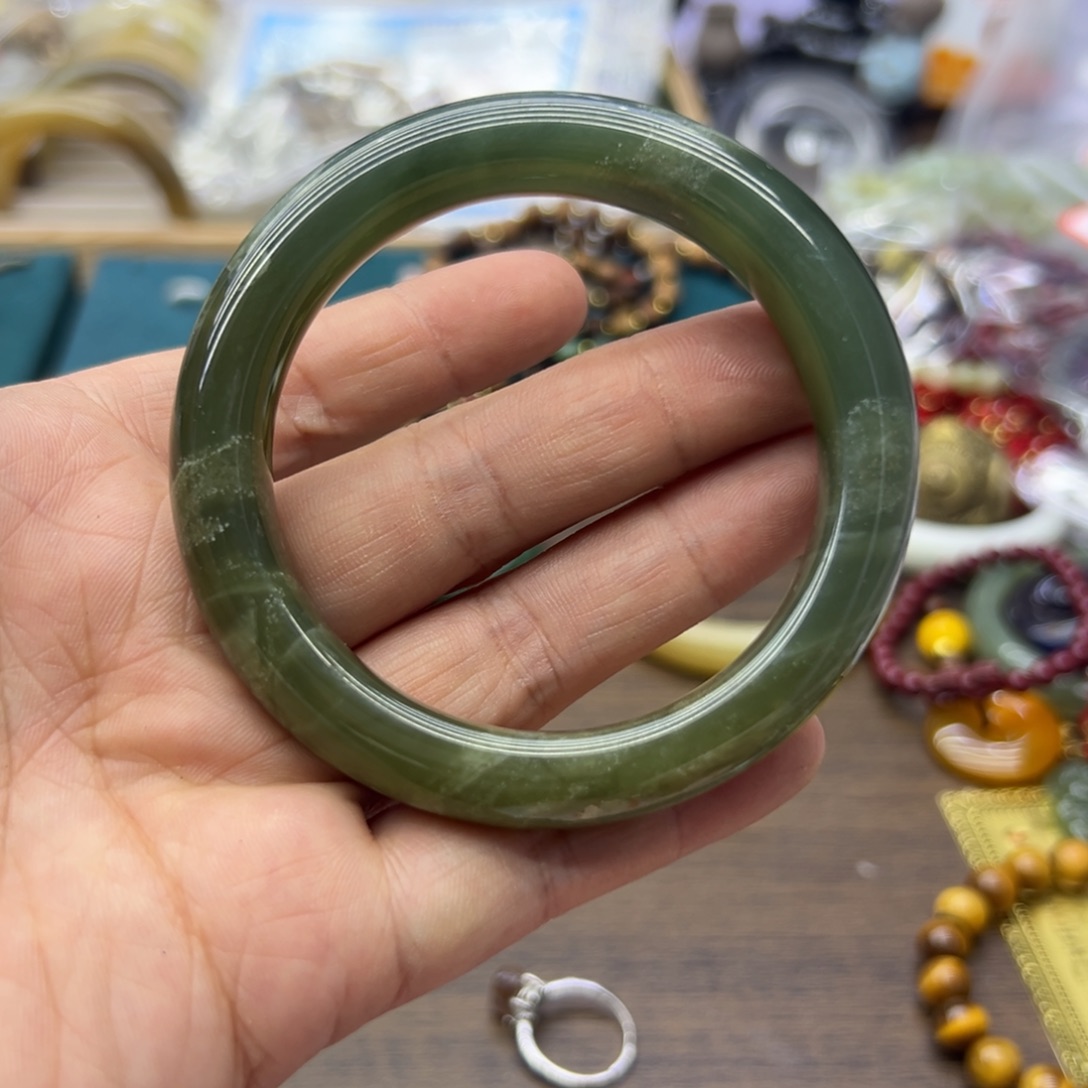 和田玉未镶嵌手镯56.8圈围87