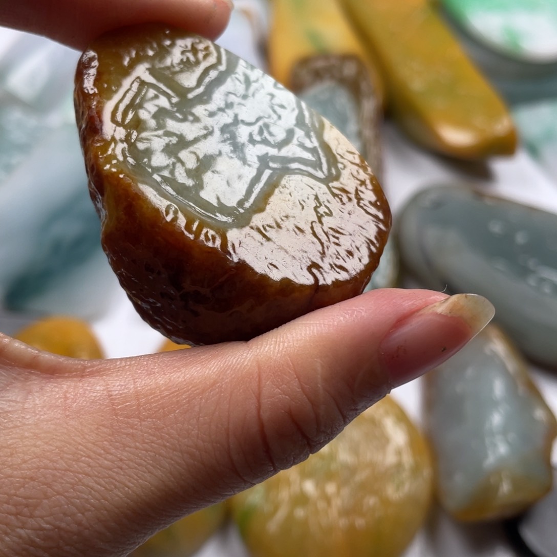 【闪购商品】翡翠颈饰未镶嵌翡翠