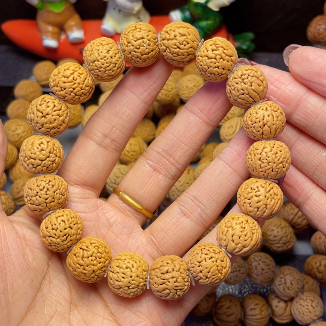 桃核手串招****园16蚂蚁柳叶手串