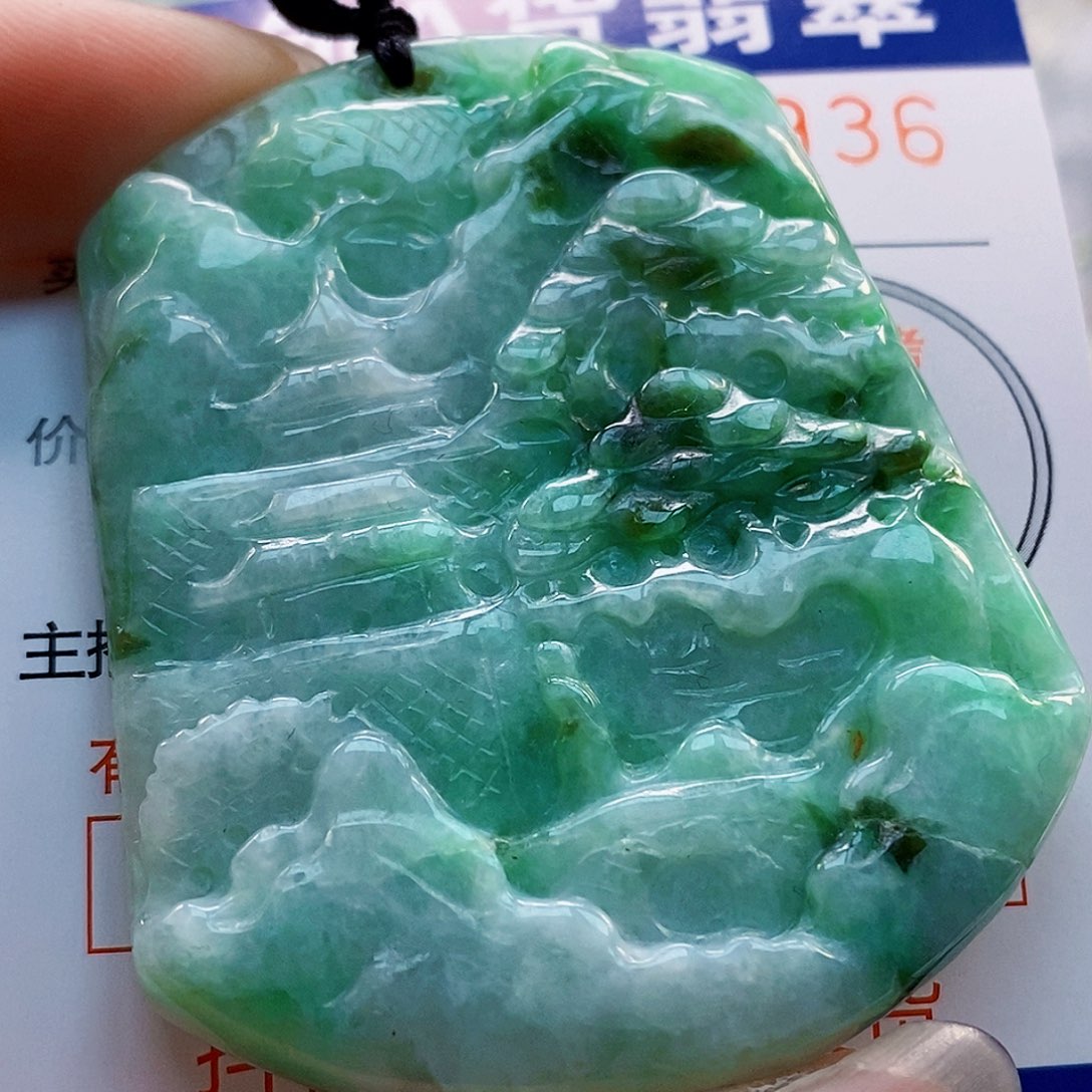 吊坠(不含链)未镶嵌翡翠