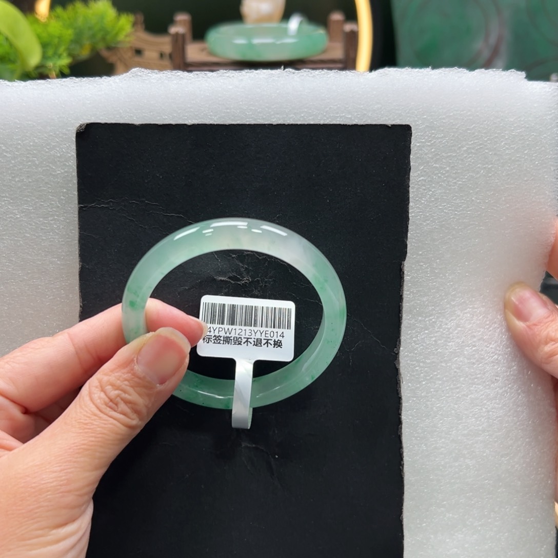 石英质玉手镯未镶嵌蔚**?➕佳佳52.2