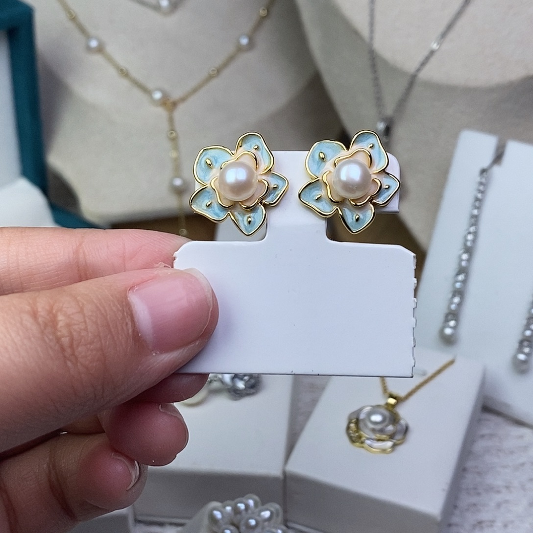 淡水珍珠银S925镶嵌耳饰