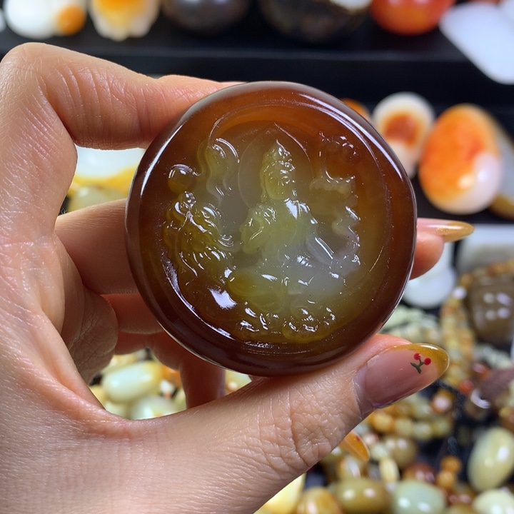 和田玉颈饰未镶嵌期*