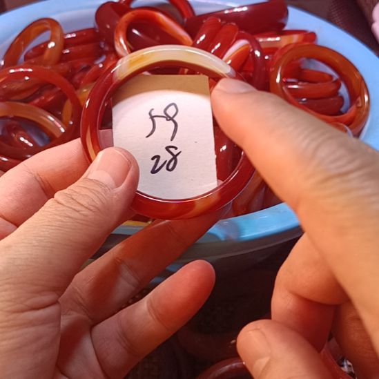 玛瑙/玉髓未镶嵌手镯