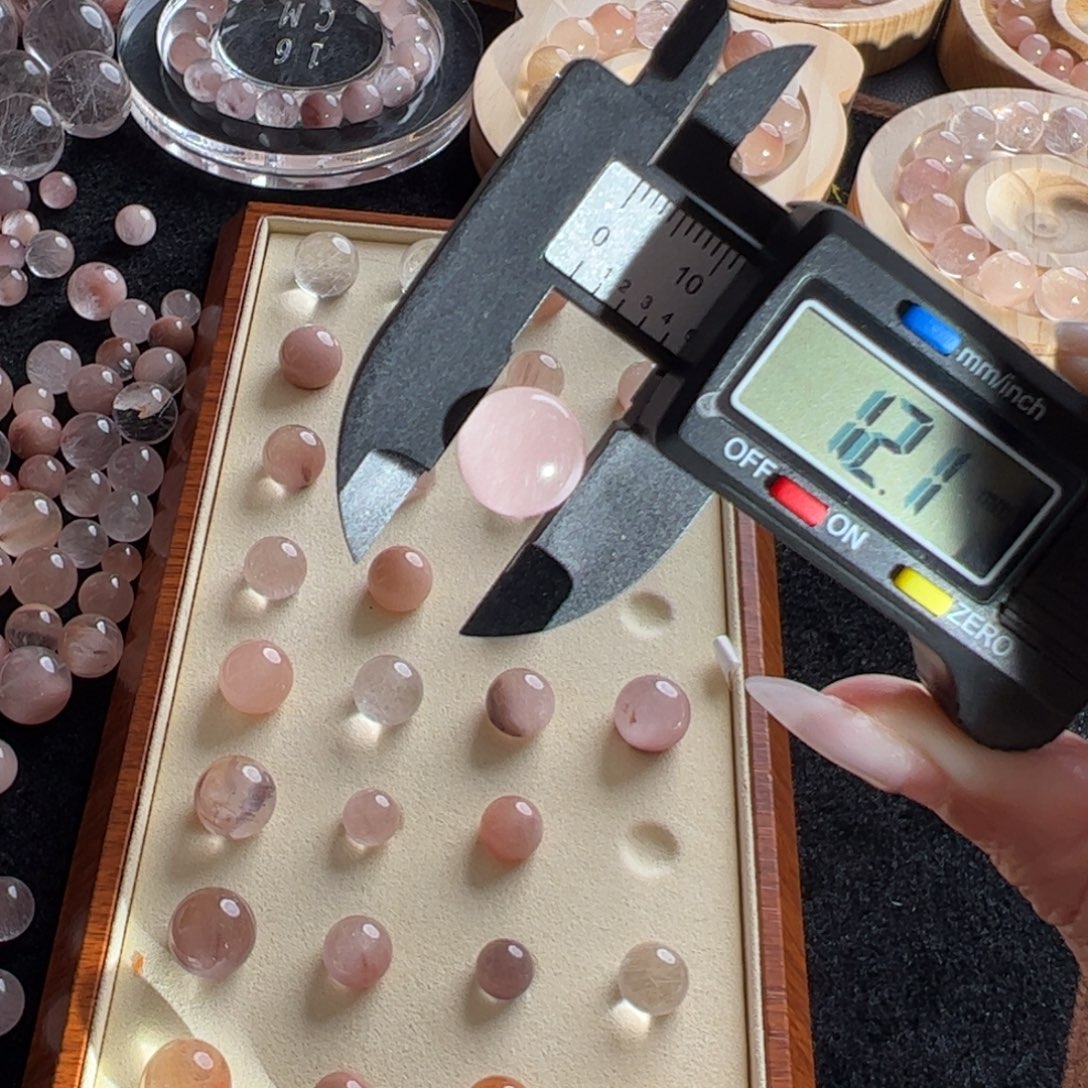 啃***梨未镶嵌手链水晶12.1m