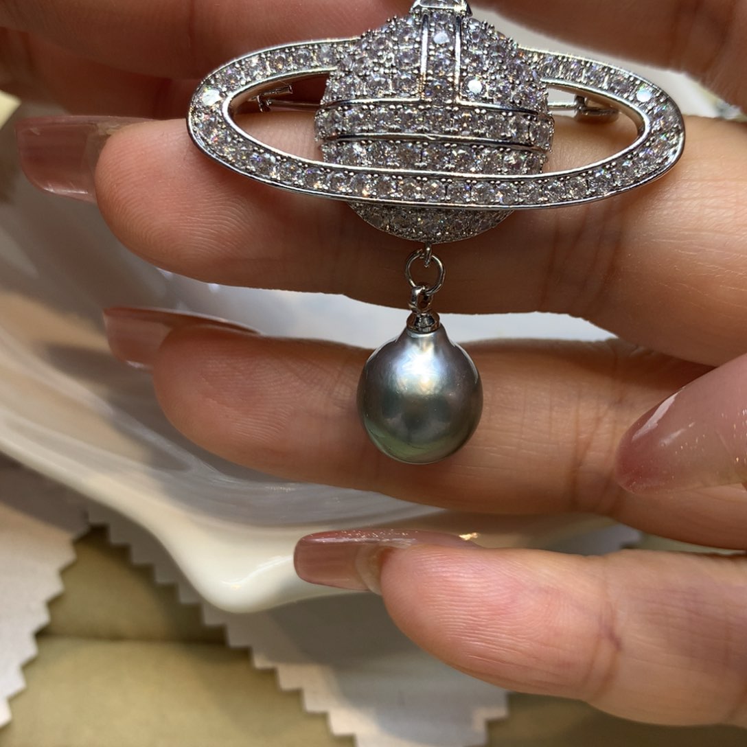 未镶嵌胸饰海水珍珠