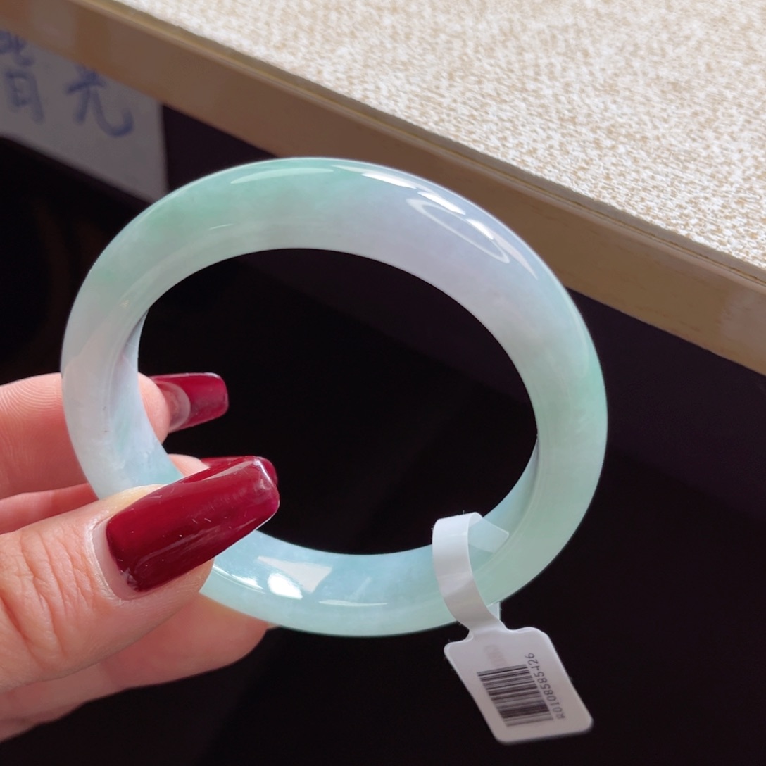 翡翠手镯未镶嵌手镯