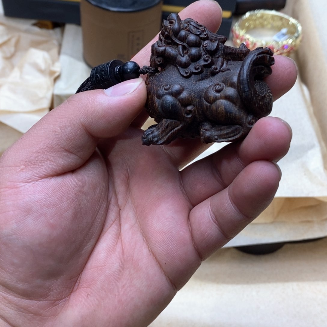 大叶紫檀（黑酸枝木类）