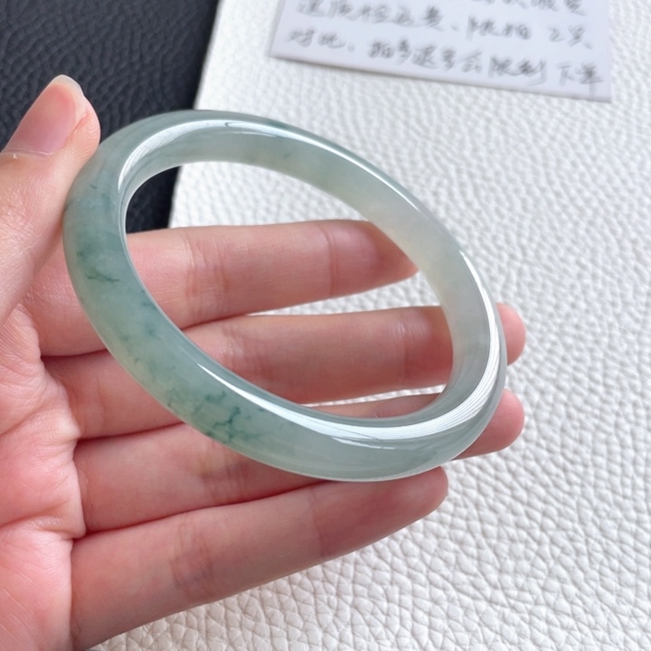 翡翠手镯未镶嵌等***瑰翡翠手镯