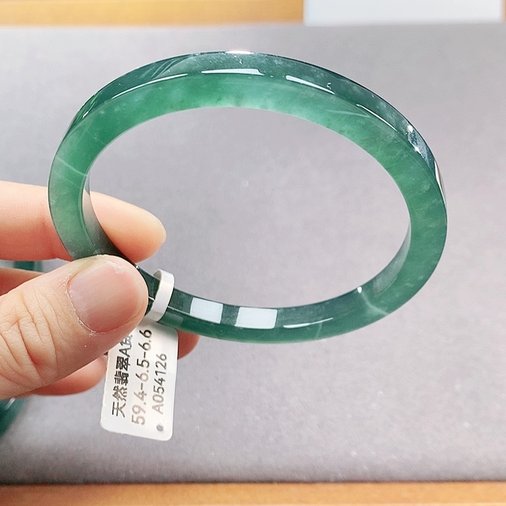 【闪购商品】翡翠手镯（圆镯）未镶嵌