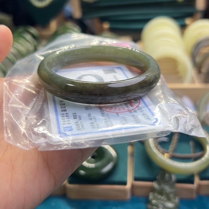 和田玉手镯未镶嵌58.2圈围2195