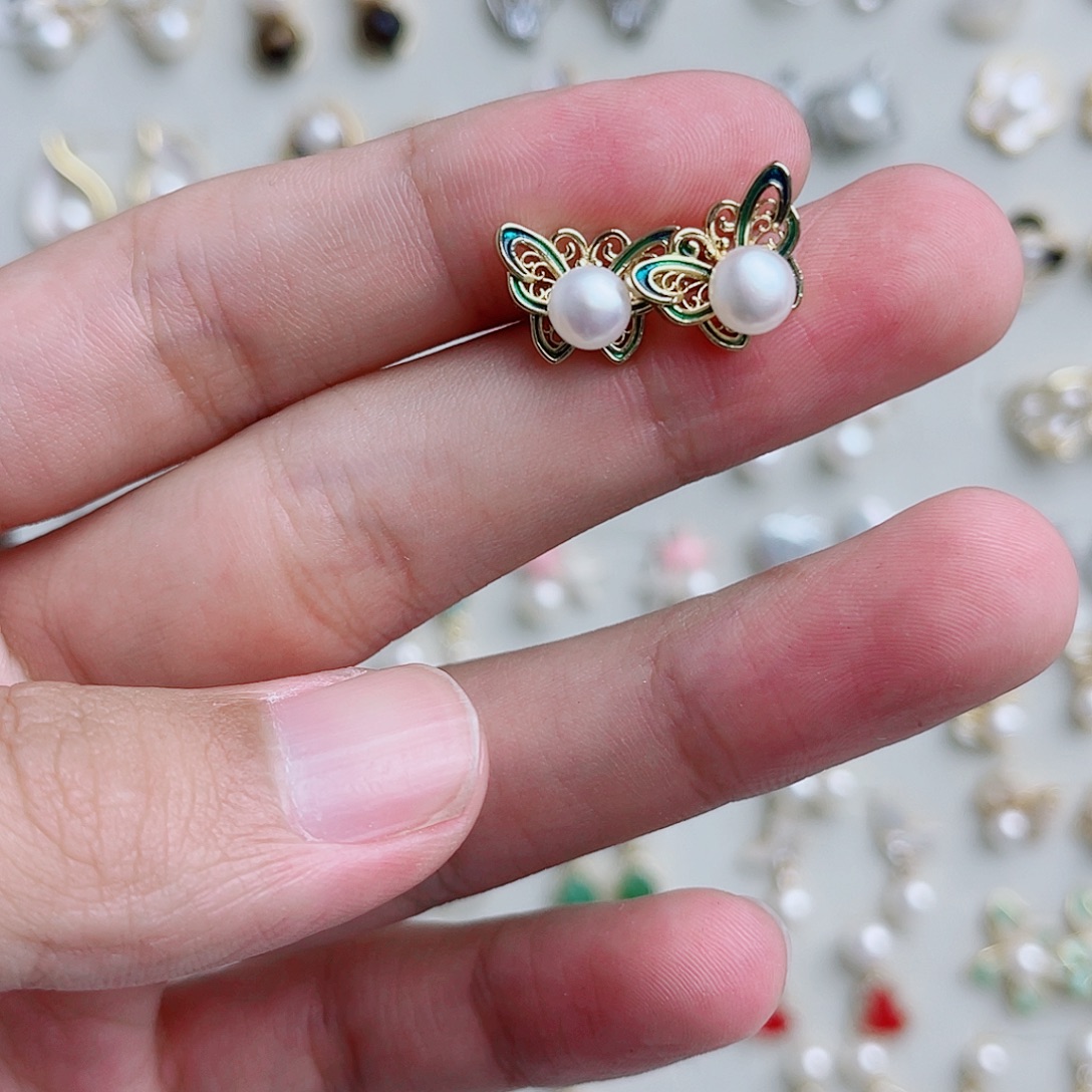 淡水珍珠耳饰银S925镶嵌蝴蝶耳钉