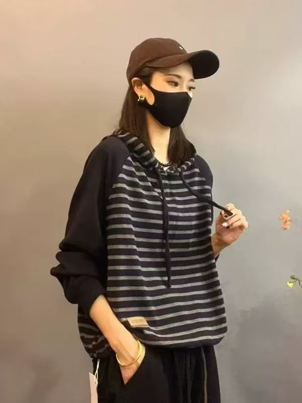 运动卫衣抽绳女连帽秋季早秋时尚上衣套纹长袖