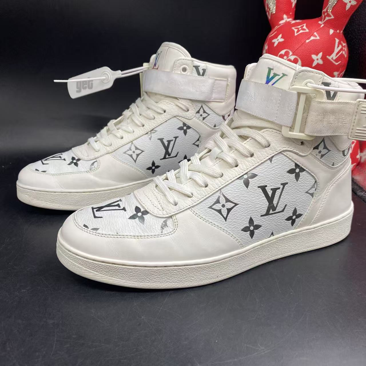 95新 LouisVuitton/路易威登 黑白老花高帮板鞋39欧码ddm1920