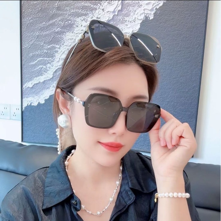 快手爆款高级感小香珍珠山茶花轻奢偏光女太阳镜网红遮阳墨镜