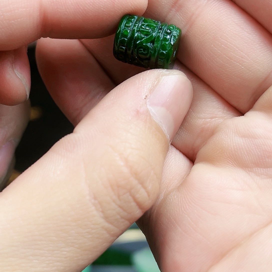 翡翠颈饰未镶嵌吊坠