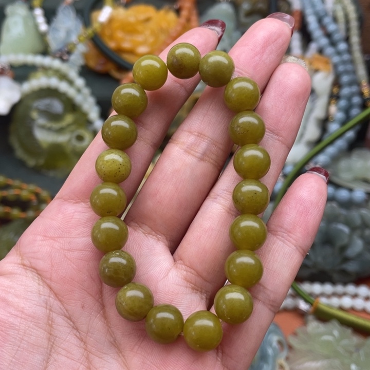 蛇纹石玉吊坠合金