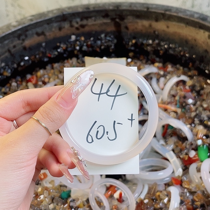 玛瑙/玉髓手镯未镶嵌44