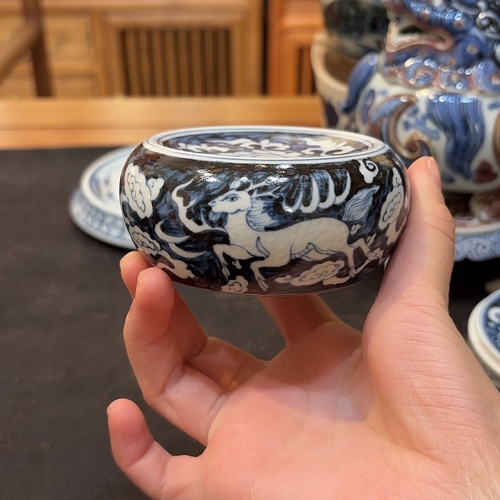 麒麟踏祥云小盖置