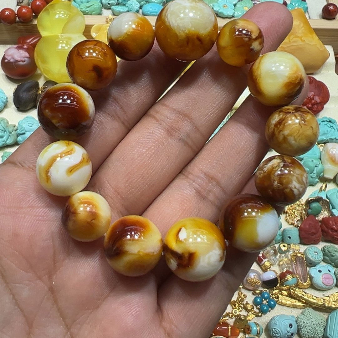 小***～琥珀未镶嵌手链圆珠
