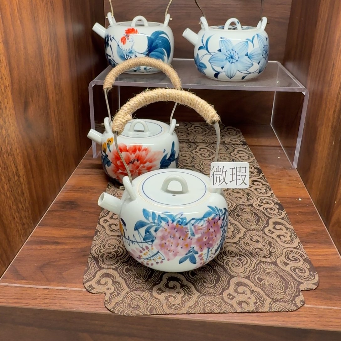 釉下手绘茶具微瑕