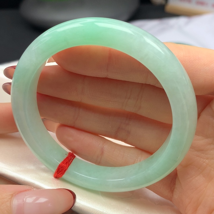 翡翠手镯未镶嵌55泥鳅背