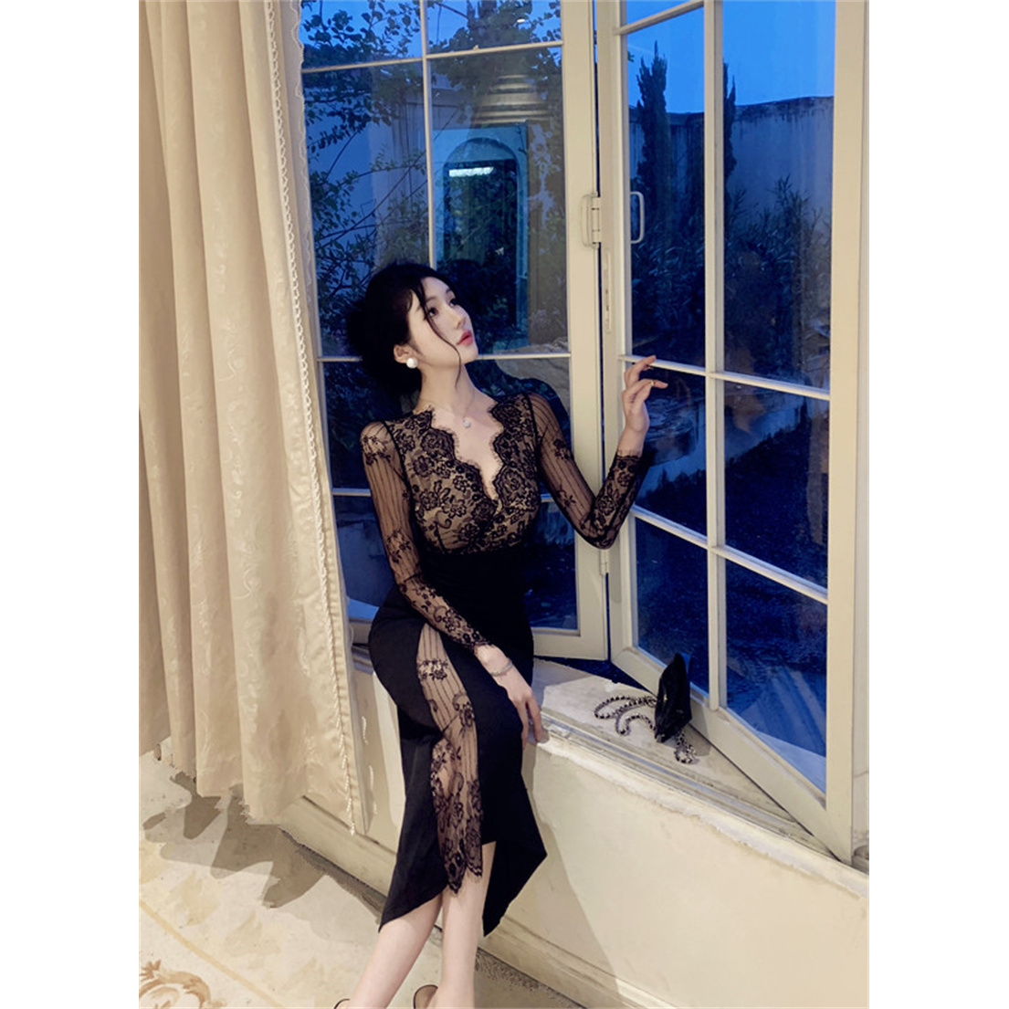 黑色蕾丝连衣裙女秋冬高级性感打底内搭气质包臀长裙子ZC60