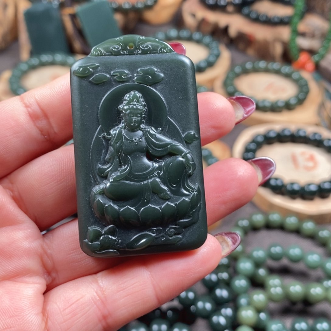 和田玉（青玉）颈饰未镶嵌