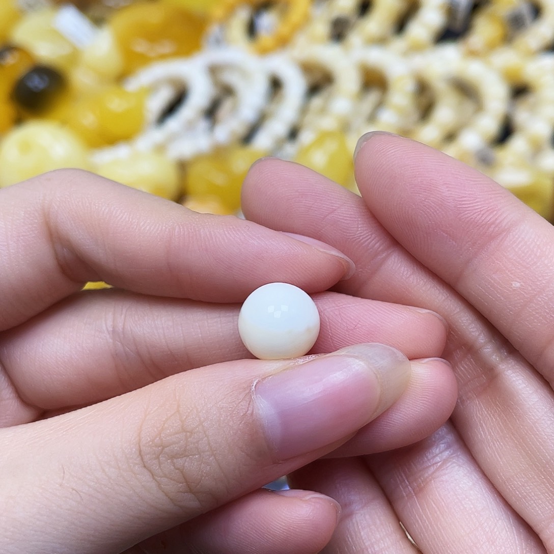 裸石蜜蜡未镶嵌圆珠10.7mm