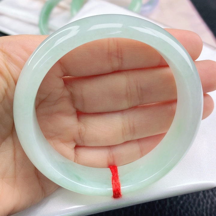 翡翠手镯未镶嵌宽版甜绿58