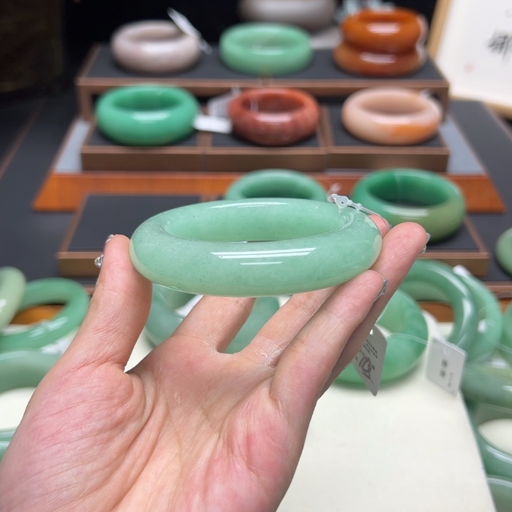 *****石英质玉（非洲翠）合金佘太翠