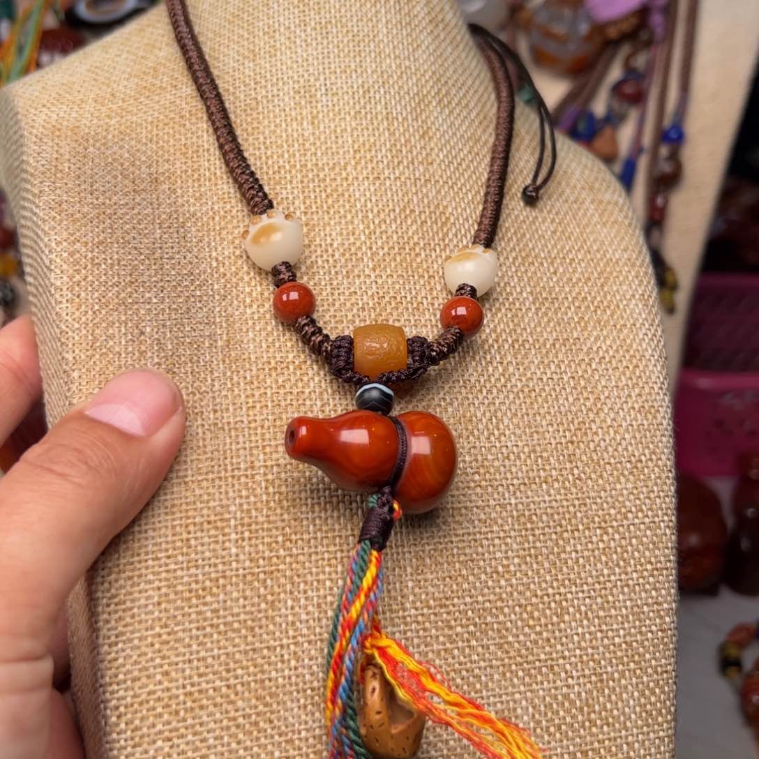 玛瑙/玉髓颈饰未镶嵌