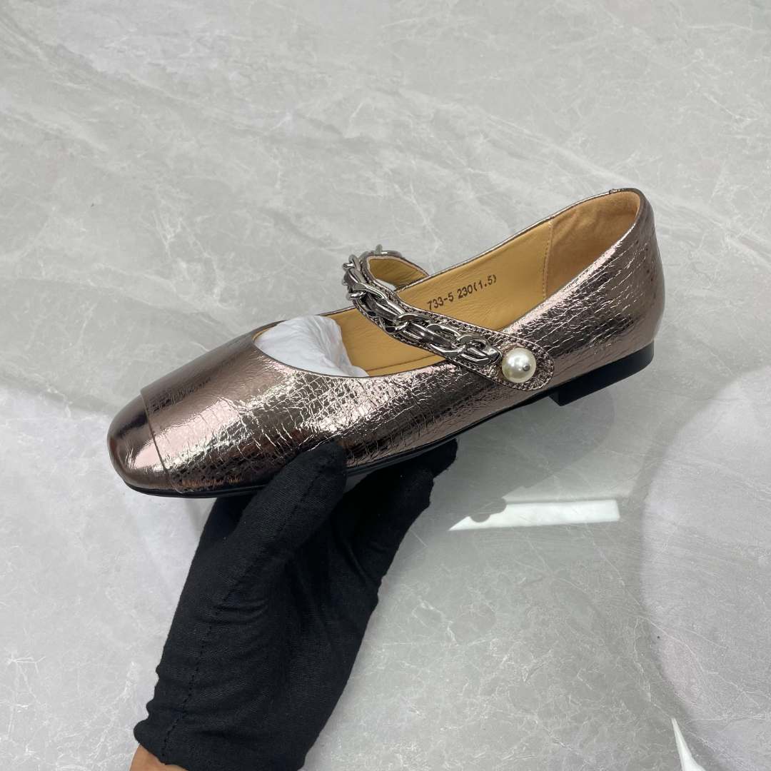 单鞋女（牛皮）733-5（孤品）a/d区35码