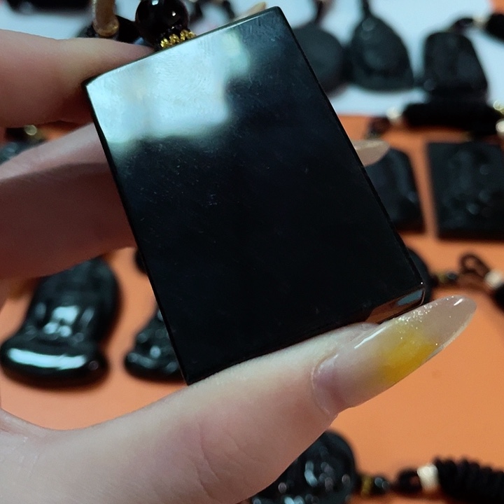 翡翠颈饰未镶嵌w****g翡翠吊坠