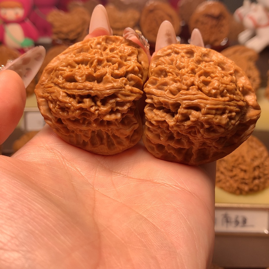 文玩核桃吊坠正三角南疆石44全品精品