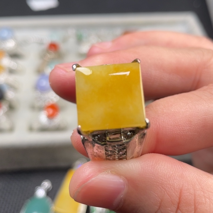 翡翠未镶嵌戒指缅甸天然翡翠