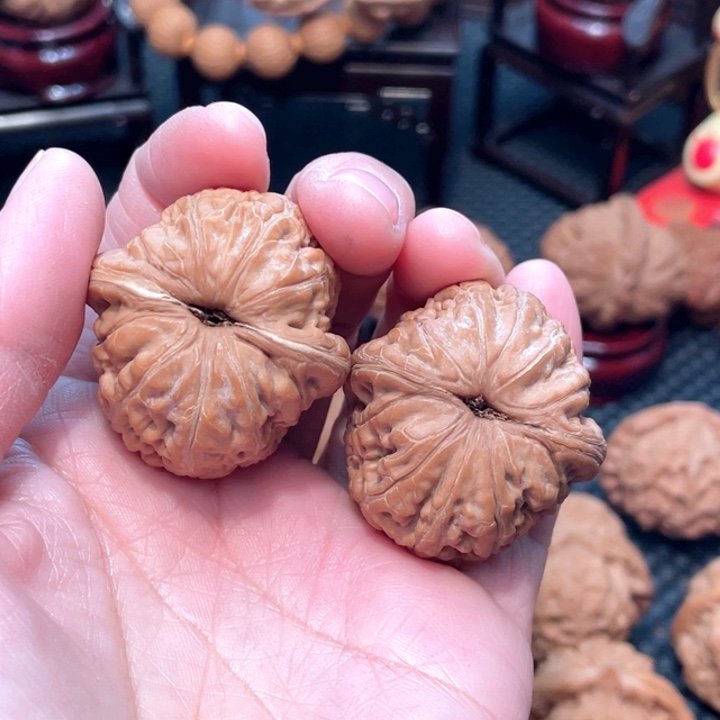 雪*原装平谷元宝3.9全品无修。