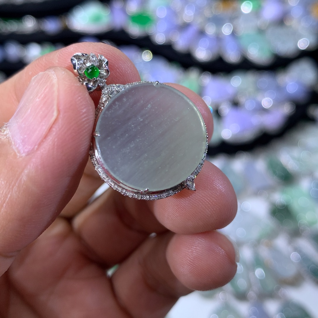 翡翠18K金镶嵌吊坠(不含链)