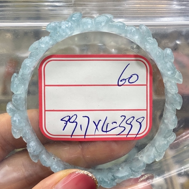 彤***忌蛇纹石玉未镶嵌手镯
