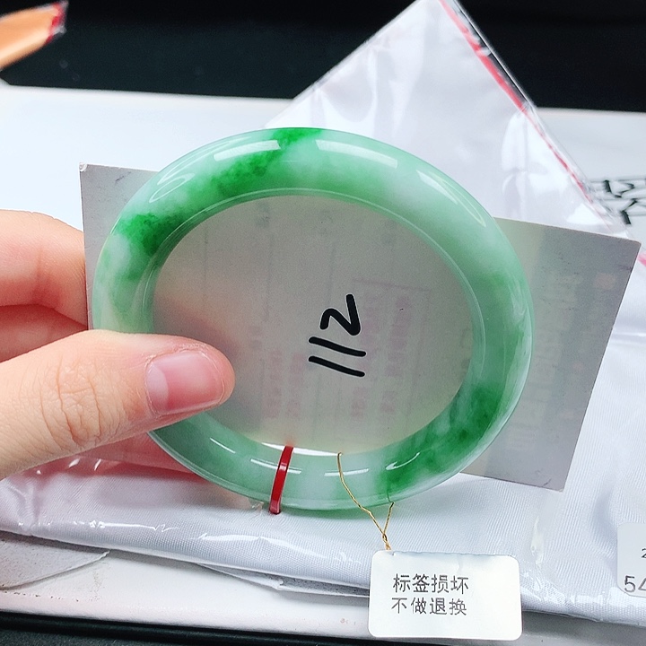 翡翠手镯（圆镯）未镶嵌缅甸天然a货手镯54+