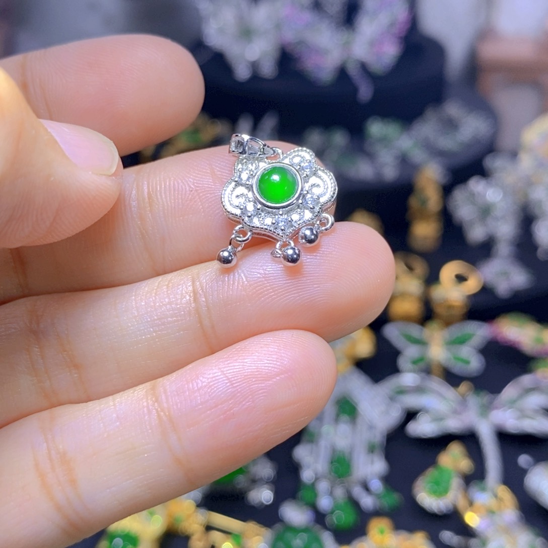 翡翠银S925镶嵌耳饰天然翡翠