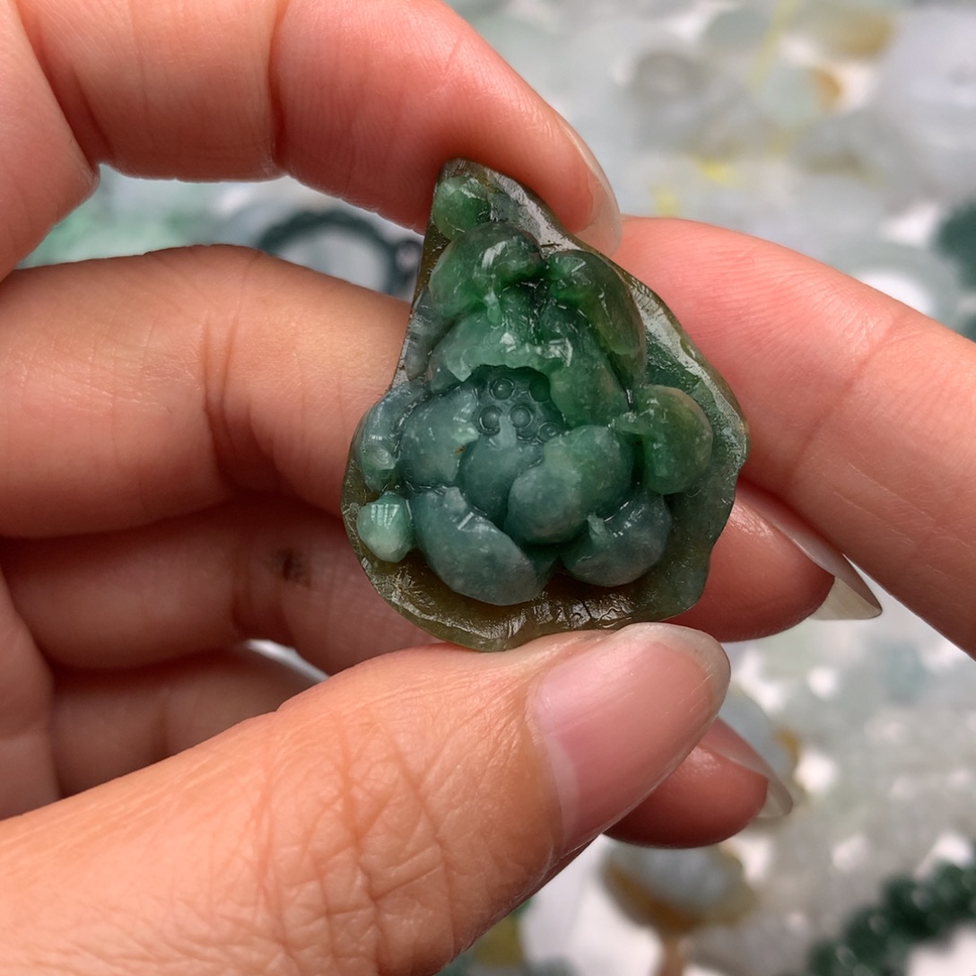 定制翡翠未镶嵌翡翠