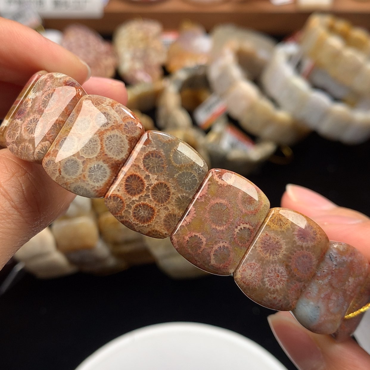 【闪购商品】硅化珊瑚（珊瑚玉）未镶嵌手链