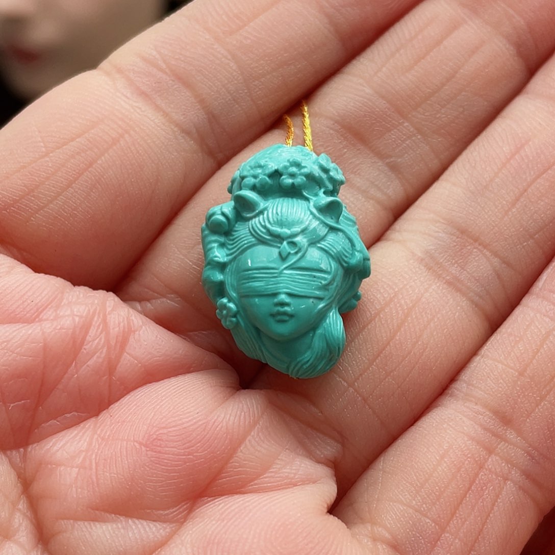 绿松石颈饰未镶嵌