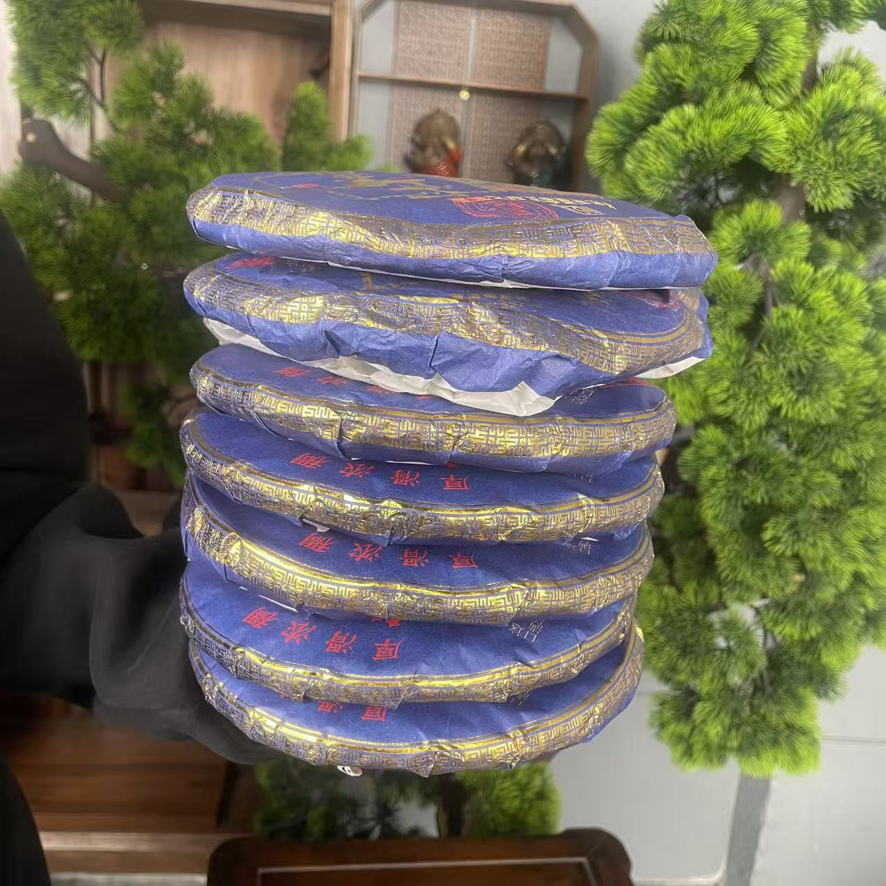 布朗古韵普洱茶-熟茶 -1提7饼-1饼357克AA1556