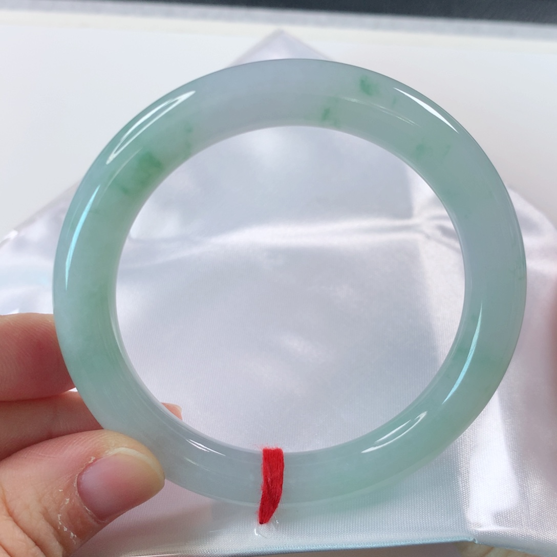 未镶嵌手镯（圆镯）翡翠308