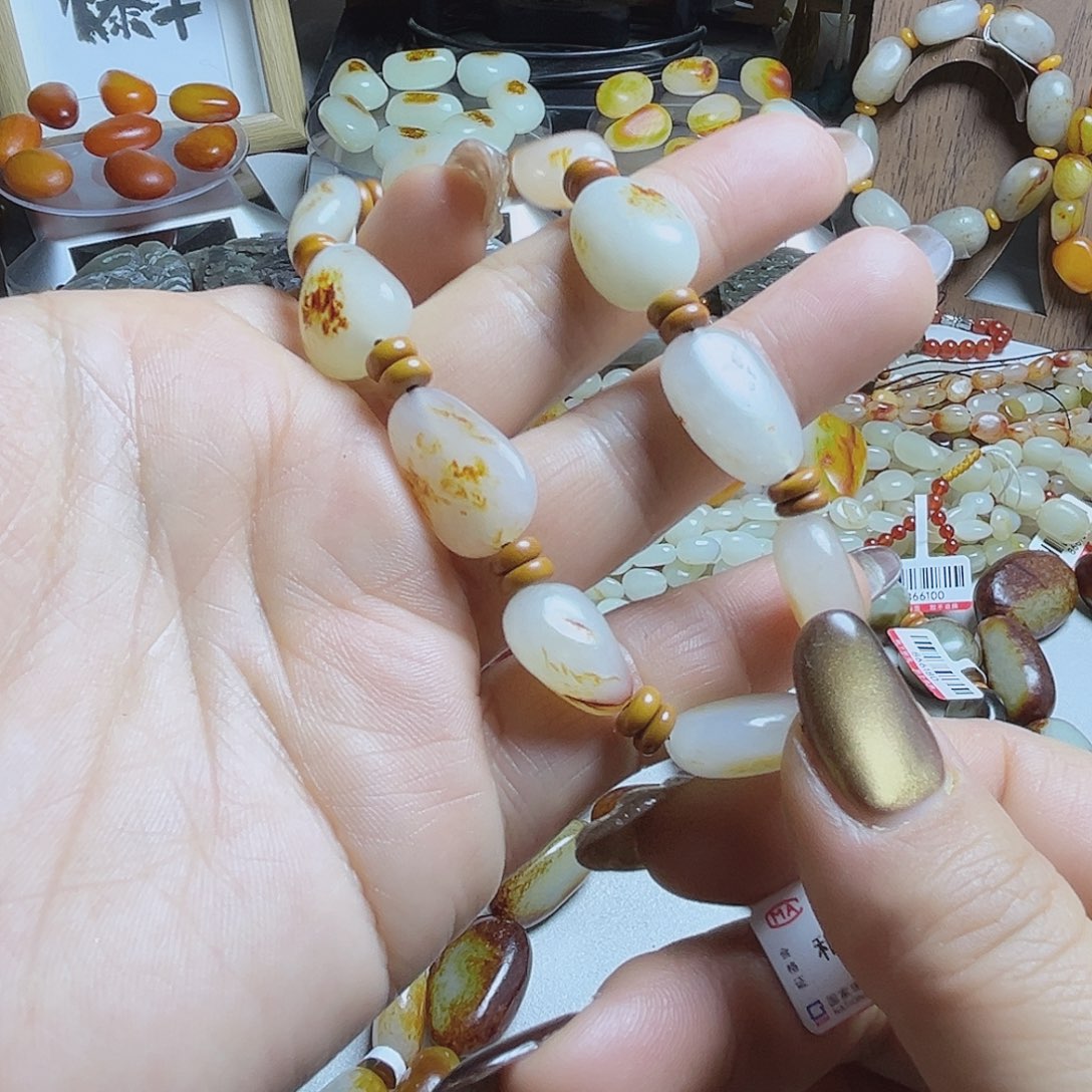 和田玉（糖玉）未镶嵌手链