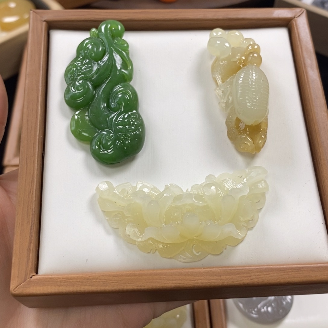 【闪购商品】和田玉上新吊坠未镶嵌